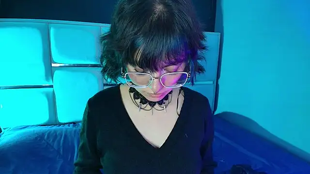 BadEmyXO online show from 06-24-26, 05:06