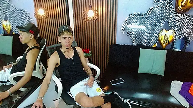 Snapshot of Skinny_cute_Alyer chatting on 06-05-26, 02:18 Skinny cute Alyer online show from 06-05-26, 02:18