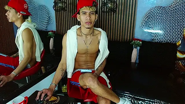 Snapshot of Skinny_cute_Alyer chatting on 07-14-26, 10:21 Skinny cute Alyer online show from 07-14-26, 10:21