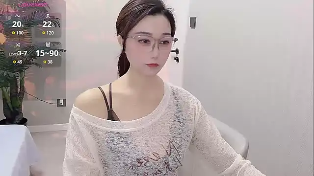 Snapshot of Yunxi- chatting on 06-13-26, 02:04 Yunxi- online show from 06-13-26, 02:04