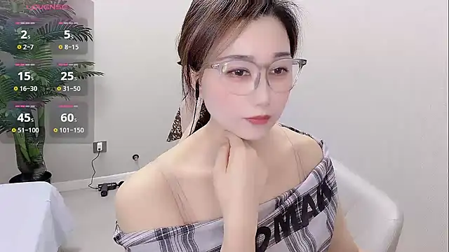 Snapshot of Yunxi- chatting on 06-20-26, 01:36 Yunxi- online show from 06-20-26, 01:36