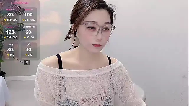 Snapshot of Yunxi- chatting on 07-12-26, 01:02 Yunxi- online show from 07-12-26, 01:02