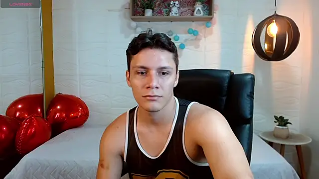 Snapshot of Zayn_clausen chatting on 04-15-26, 05:09 Zayn clausen online show from 04-15-26, 05:09