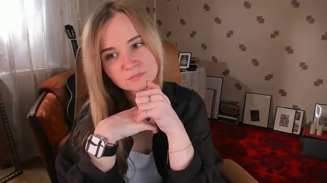 Snapshot of MiaSparkes chatting on 06-16-26, 11:24 MiaSparkes online show from 06-16-26, 11:24