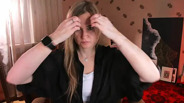 Snapshot of MiaSparkes chatting on 06-18-26, 08:03 MiaSparkes online show from 06-18-26, 08:03