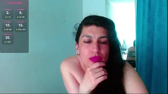 Snapshot of diosa_gil chatting on 05-27-26, 12:51 diosa gil online show from 05-27-26, 12:51