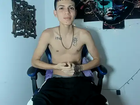 Snapshot of Yherferson_45 chatting on 04-11-26, 04:28 Yherferson 45 online show from 04-11-26, 04:28