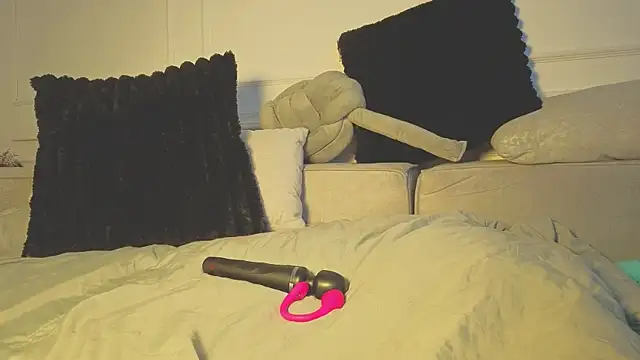 giigii hadidd online show from 07-11-26, 07:27