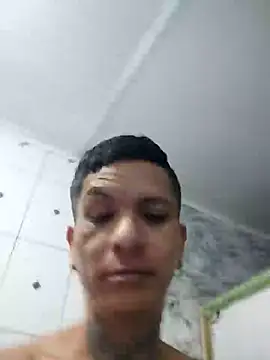 Snapshot of elchamogabotiktok chatting on 04-23-26, 10:03 elchamogabotiktok online show from 04-23-26, 10:03