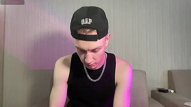 Travis Gracile online show from 04-24-26, 09:34