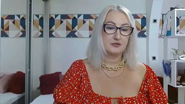 DianaFrances online show from 07-25-26, 12:14