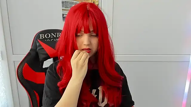 Caroline cutte online show from 04-14-26, 06:52