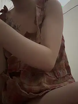 Snapshot of Neo-baby chatting on 05-15-26, 02:29 Neo-baby online show from 05-15-26, 02:29