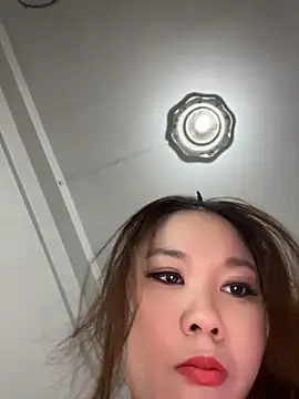 Snapshot of xiaoxiao_02 chatting on 04-14-26, 03:45 xiaoxiao 02 online show from 04-14-26, 03:45