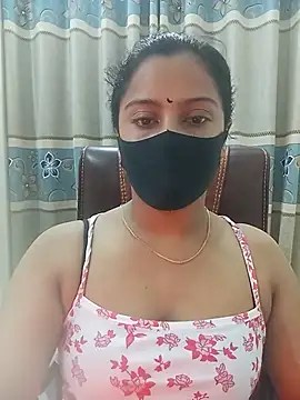 Snapshot of zareen_approach chatting on 06-24-26, 04:39 zareen approach online show from 06-24-26, 04:39