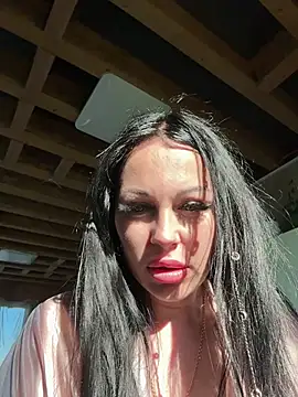 Snapshot of Alenka_ki chatting on 04-27-26, 05:16 Alenka ki online show from 04-27-26, 05:16