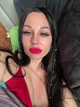 Snapshot of Alenka_ki chatting on 05-02-26, 05:12 Alenka ki online show from 05-02-26, 05:12