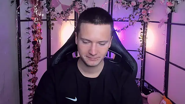 Snapshot of ZackVibe chatting on 04-14-26, 05:13 ZackVibe online show from 04-14-26, 05:13