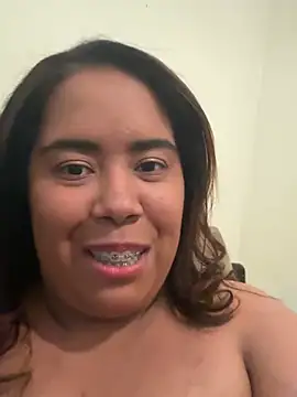 Snapshot of Tainesilva chatting on 04-29-26, 05:30 Tainesilva online show from 04-29-26, 05:30