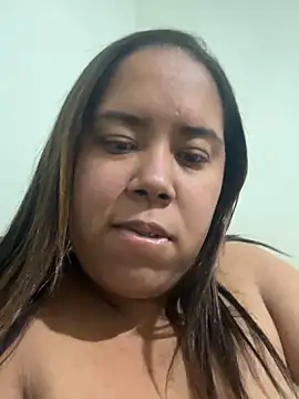 Snapshot of Tainesilva chatting on 05-20-26, 03:13 Tainesilva online show from 05-20-26, 03:13
