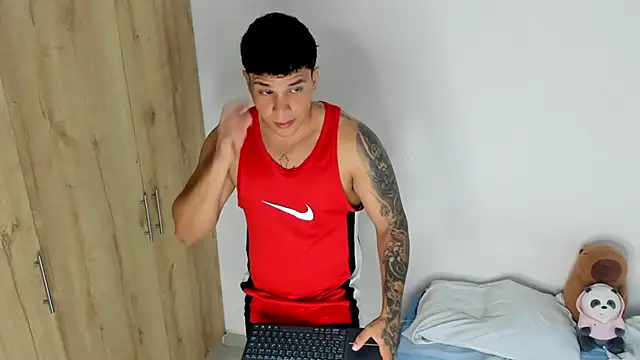 Snapshot of DrakeSmith_ chatting on 04-13-26, 10:26 DrakeSmith online show from 04-13-26, 10:26