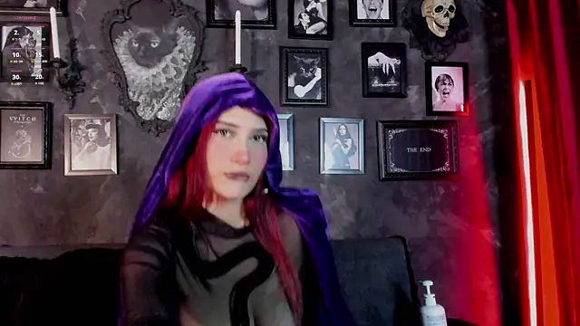 Snapshot of Hanna_Hex chatting on 07-19-26, 01:04 Hanna Hex online show from 07-19-26, 01:04
