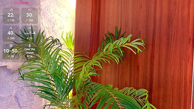 Snapshot of Miaa_cooper chatting on 06-19-26, 04:11 Miaa cooper online show from 06-19-26, 04:11