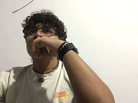 xhecho uzumaki online show from 06-20-26, 05:32