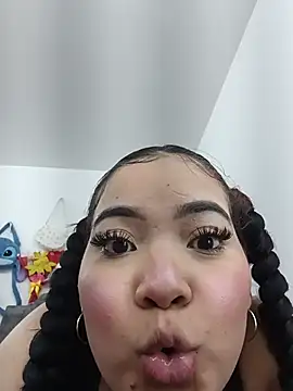 Snapshot of Maddy_sm chatting on 07-30-26, 01:59 Maddy sm online show from 07-30-26, 01:59