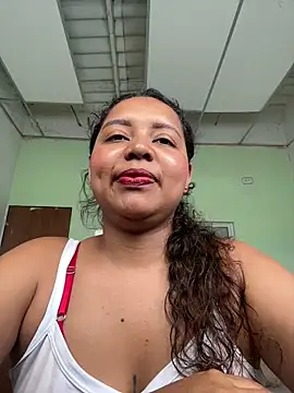 Snapshot of Ninibella chatting on 04-28-26, 07:52 Ninibella online show from 04-28-26, 07:52
