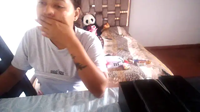 Snapshot of Ninibella chatting on 05-25-26, 05:30 Ninibella online show from 05-25-26, 05:30