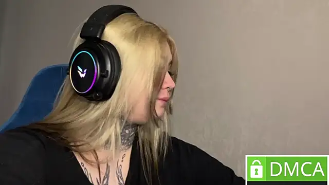 CuteUna online show from 04-17-26, 09:34