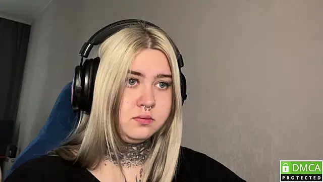 CuteUna online show from 04-22-26, 06:05