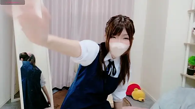 Snapshot of shuka- chatting on 05-14-26, 10:44 shuka- online show from 05-14-26, 10:44