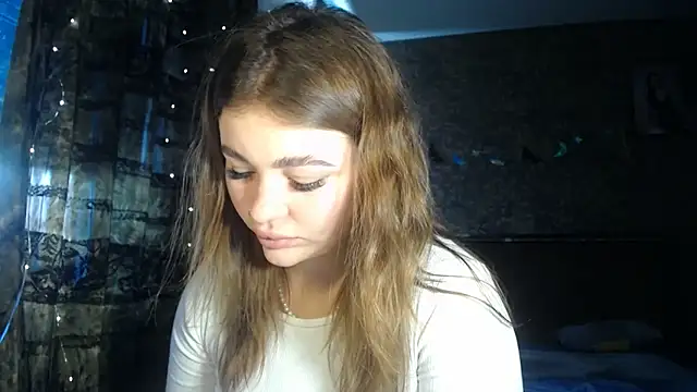 Snapshot of Lola77__ chatting on 06-02-26, 07:10 Lola77 online show from 06-02-26, 07:10