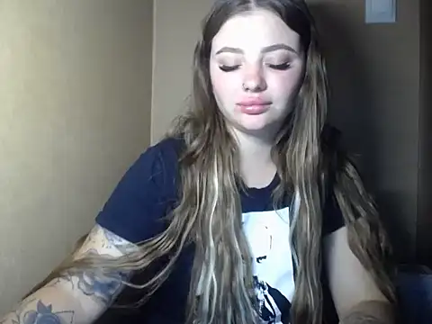 Snapshot of Lola77__ chatting on 07-03-26, 09:10 Lola77 online show from 07-03-26, 09:10