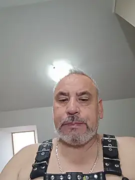 Snapshot of andrexl_eather chatting on 05-22-26, 01:06 andrexl eather online show from 05-22-26, 01:06