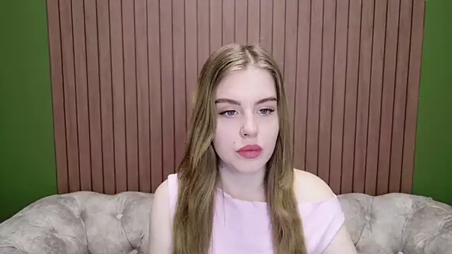 Sofia Weber online show from 04-21-26, 10:10