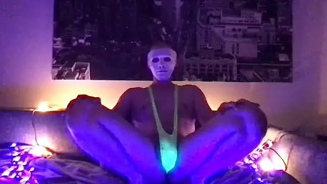 Snapshot of lucky_alfie_hng chatting on 04-11-26, 08:24 lucky alfie hng online show from 04-11-26, 08:24