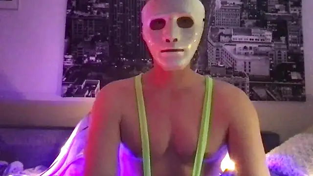 Snapshot of lucky_alfie_hng chatting on 04-12-26, 06:46 lucky alfie hng online show from 04-12-26, 06:46