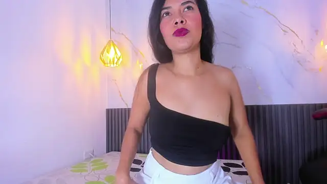 Snapshot of Vanessa_Lune chatting on 05-15-26, 01:51 Vanessa Lune online show from 05-15-26, 01:51