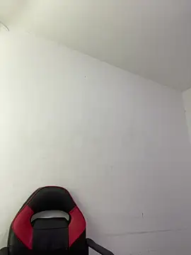 Snapshot of AMARA21 chatting on 04-14-26, 12:55 AMARA21 online show from 04-14-26, 12:55