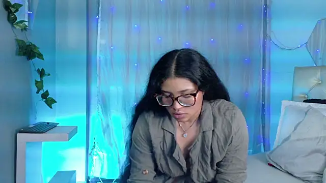 Snapshot of Silvana_lorc chatting on 05-14-26, 07:20 Silvana lorc online show from 05-14-26, 07:20