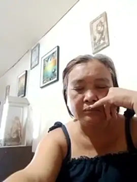 jeanyummytits online show from 04-29-26, 10:38