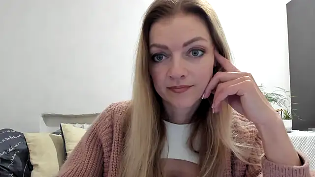 Snapshot of Severina7 chatting on 04-19-26, 06:32 Severina7 online show from 04-19-26, 06:32