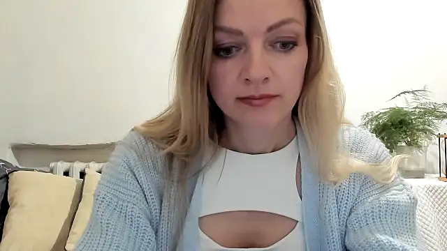Snapshot of Severina7 chatting on 04-20-26, 07:26 Severina7 online show from 04-20-26, 07:26