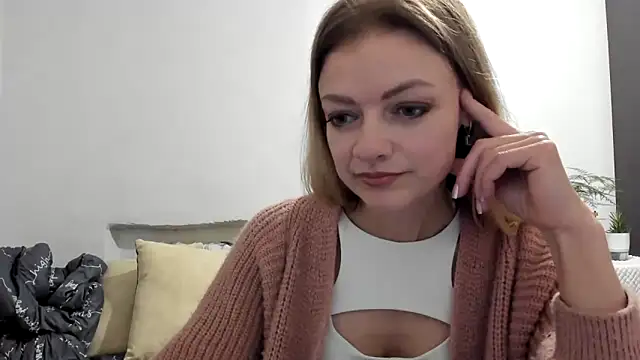 Snapshot of Severina7 chatting on 04-22-26, 07:48 Severina7 online show from 04-22-26, 07:48