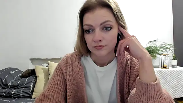 Snapshot of Severina7 chatting on 04-23-26, 08:11 Severina7 online show from 04-23-26, 08:11