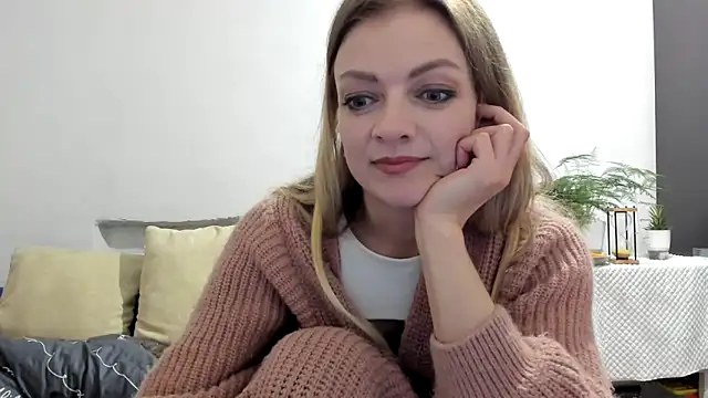 Snapshot of Severina7 chatting on 04-27-26, 07:34 Severina7 online show from 04-27-26, 07:34