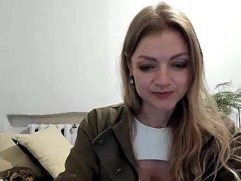 Snapshot of Severina7 chatting on 04-30-26, 08:57 Severina7 online show from 04-30-26, 08:57